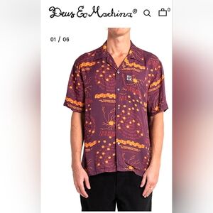 Deus Ex Machina • Smithson Short Sleeve Maroon Shirt Size Large NWT
